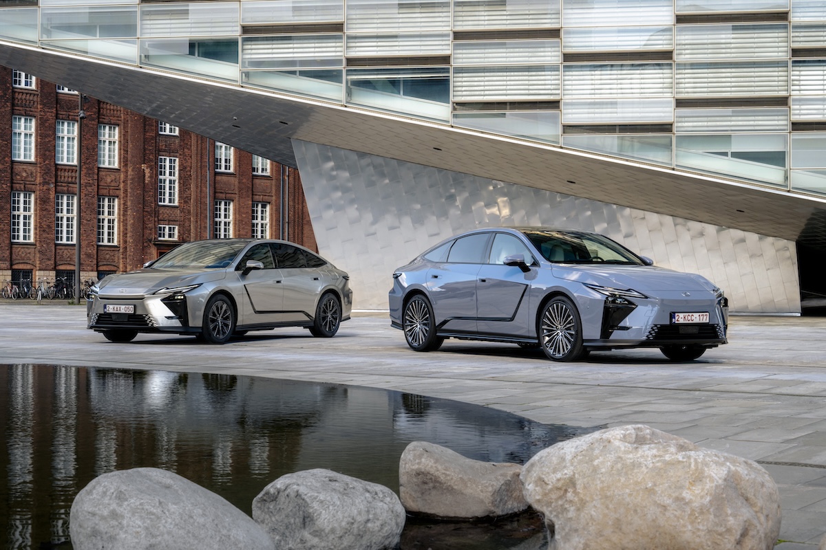 Lexus ES, arriva l’elettrica: motori, autonomia e listino per l’Italia