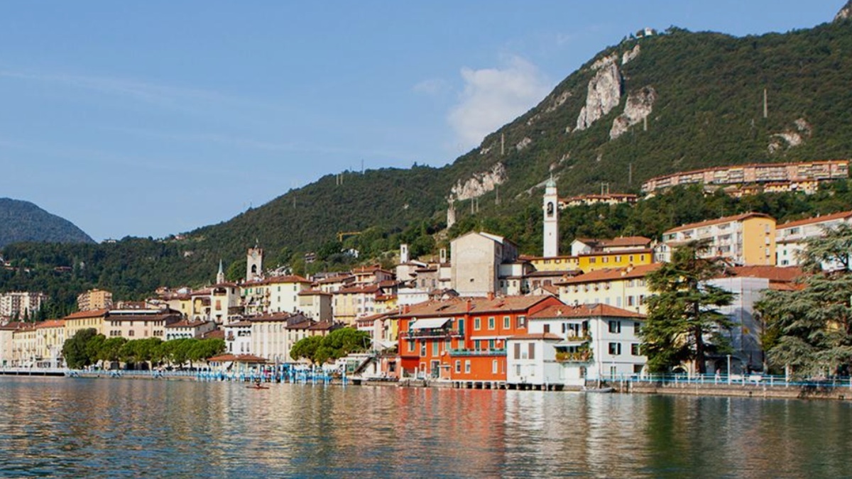 Lovere, un borgo dal romanticismo antico ma dal cuore contemporaneo Lovere, un borgo dal romanticismo antico ma dal cuore contemporaneo