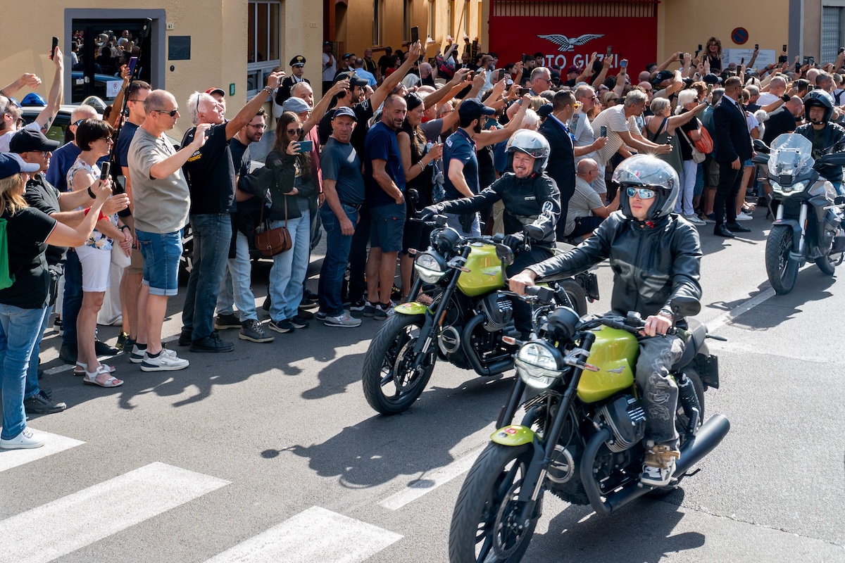 Moto Guzzi, quasi 30mila appassionati invadono Mandello Moto Guzzi, quasi 30mila appassionati invadono Mandello