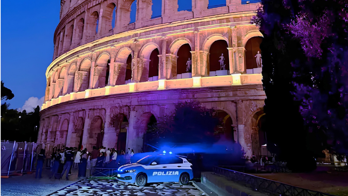 Andrea, 22 anni, muore nella notte lavorando al Colosseo. Le leggi ci sono, la strage continua Andrea, 22 anni, muore nella notte lavorando al Colosseo. Le leggi ci sono, la strage continua