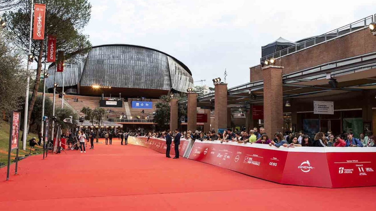 Festa del Cinema, presentata la nuova edizione: dopo Venezia un’altra indigestione. A.A.A. spettatori cercasi Festa del Cinema, presentata la nuova edizione: dopo Venezia un’altra indigestione. A.A.A. spettatori cercasi