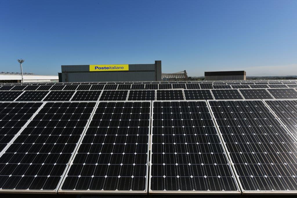 Poste Italiane per l’ambiente: nel primo semestre 2026 superati i 1.000 impianti fotovoltaici Poste Italiane per l’ambiente: nel primo semestre 2026 superati i 1.000 impianti fotovoltaici