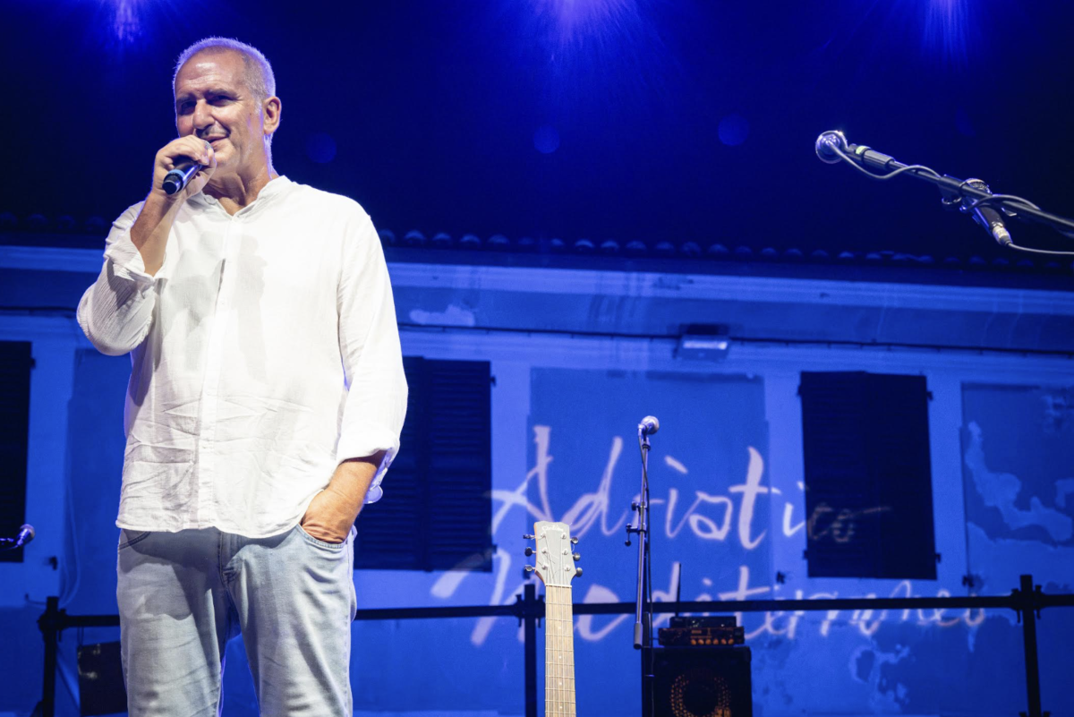 Ancona celebra i 20 anni dell’Adriatico Mediterraneo Festival: cinque giorni tra musica, arte e cultura Ancona celebra i 20 anni dell’Adriatico Mediterraneo Festival: cinque giorni tra musica, arte e cultura