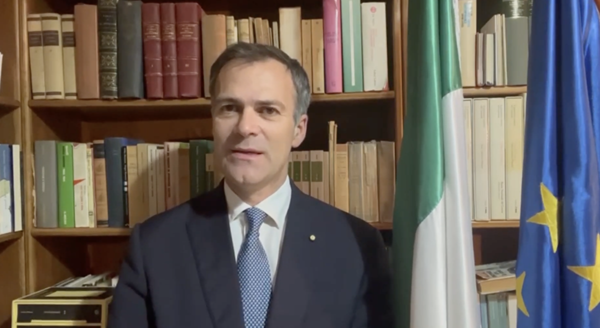 Ucraina, il racconto di Fabrizio Saggio: il consigliere diplomatico italiano che si trovava sul convoglio sfiorato da un drone russo Ucraina, il racconto di Fabrizio Saggio: il consigliere diplomatico italiano che si trovava sul convoglio sfiorato da un drone russo