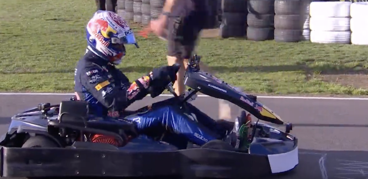 Verstappen dà spettacolo con i kart: parte 101° e ne supera cento, gli bastano 14 giri per vincere – VIDEO Verstappen dà spettacolo con i kart: parte 101° e ne supera cento, gli bastano 14 giri per vincere – VIDEO