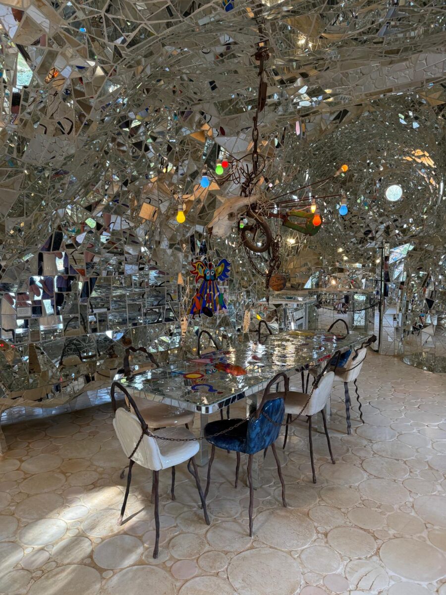 Non è Gaudì: l’esoterico e surreale il Giardino dei Tarocchi di Niki de Saint Phalle, tappa obbligata da Roma verso Capalbio