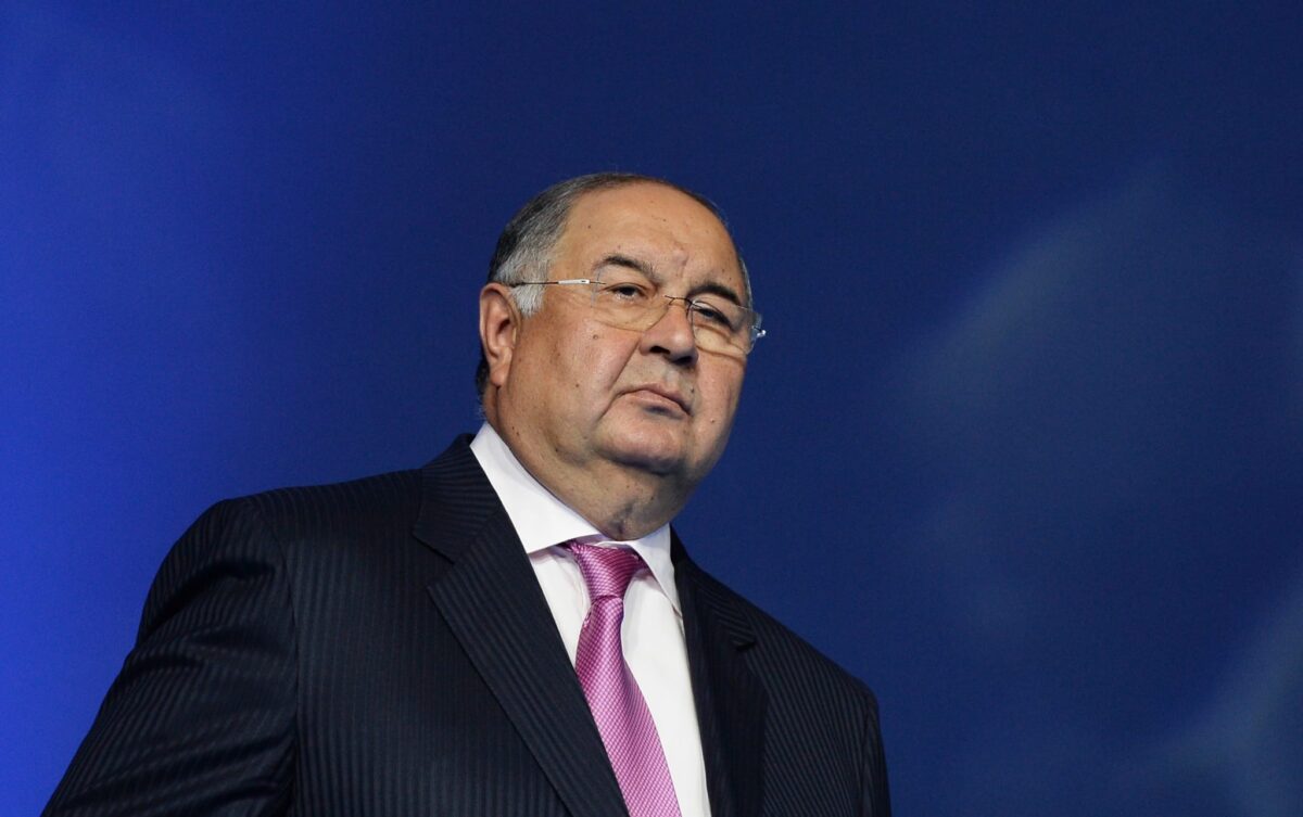 Usmanov, i legali smontano le accuse: “Ora l’Ue lo tolga dalla lista dei sanzionati” Usmanov, i legali smontano le accuse: “Ora l’Ue lo tolga dalla lista dei sanzionati”