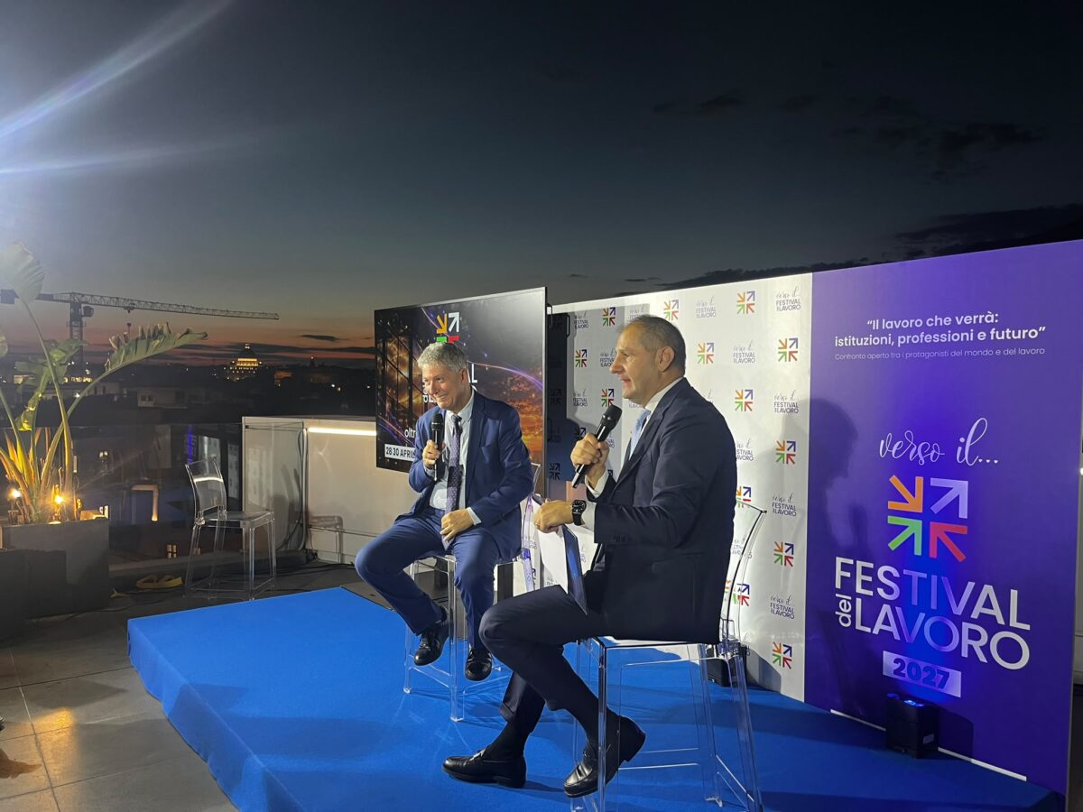 “Fuga di cervelli? È la bugia più diffusa”: il Festival del Lavoro 2027 sfida i luoghi comuni. Al centro IA, inverno demografico e formazione “Fuga di cervelli? È la bugia più diffusa”: il Festival del Lavoro 2027 sfida i luoghi comuni. Al centro IA, inverno demografico e formazione