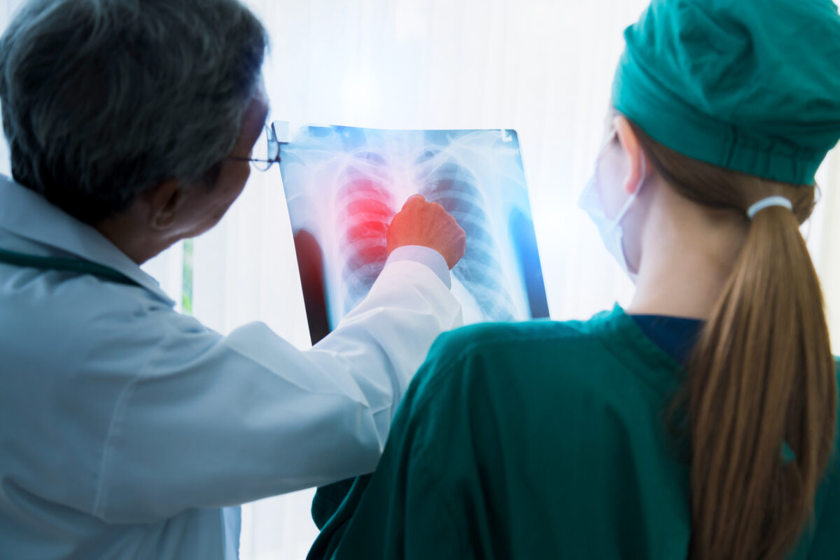 Tumore al polmone, nuovi dati su trastuzumab deruxtecan: ridotto del 37% il rischio di progressione Tumore al polmone, nuovi dati su trastuzumab deruxtecan: ridotto del 37% il rischio di progressione