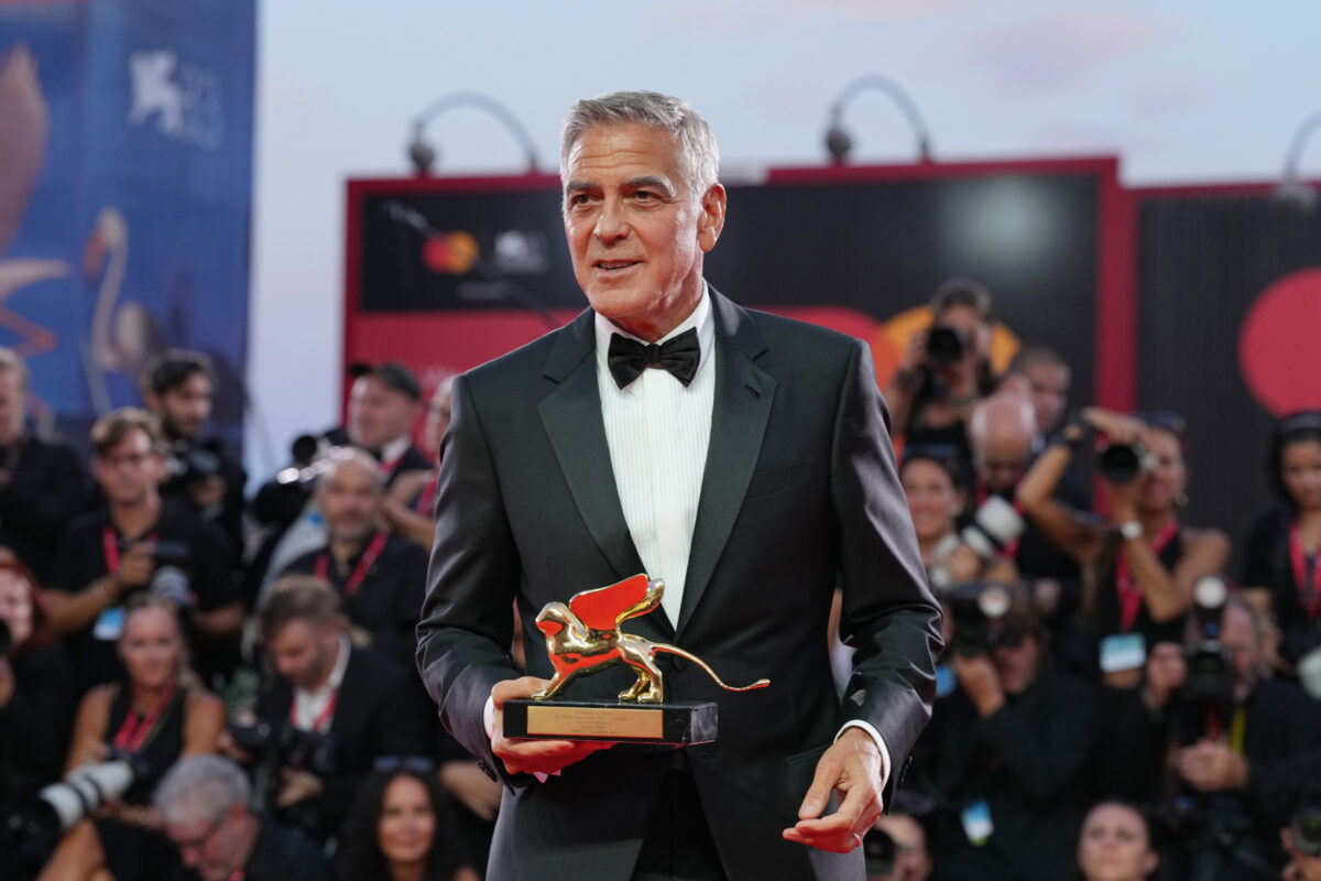 Venezia 83, tutti i film di oggi: da Herzog a McDonagh e Clooney. Il programma completo
