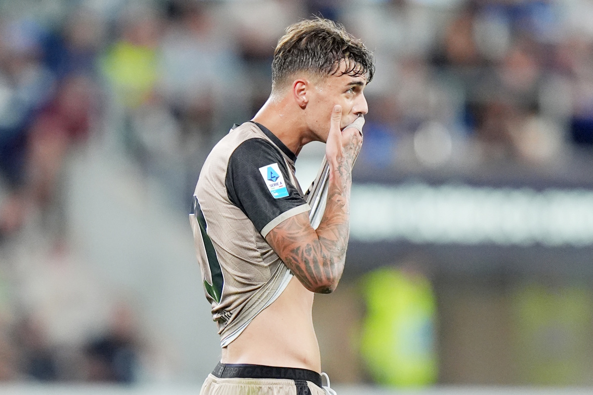 Daniel Maldini positivo all’alcol test, che cosa rischia ora l’attaccante di Cagliari e Nazionale Daniel Maldini positivo all’alcol test, che cosa rischia ora l’attaccante di Cagliari e Nazionale