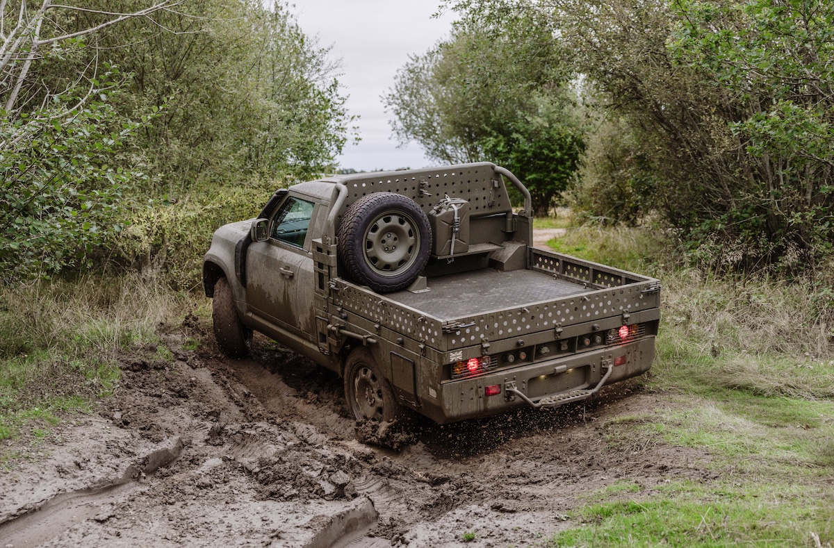 Defender Wolf Series II, debutta il nuovo fuoristrada militare per Regno Unito e NATO Defender Wolf Series II, debutta il nuovo fuoristrada militare per Regno Unito e NATO