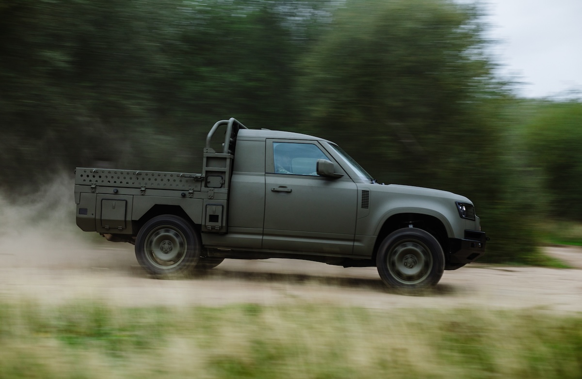 Defender Wolf Series II, debutta il nuovo fuoristrada militare per Regno Unito e NATO Defender Wolf Series II, debutta il nuovo fuoristrada militare per Regno Unito e NATO