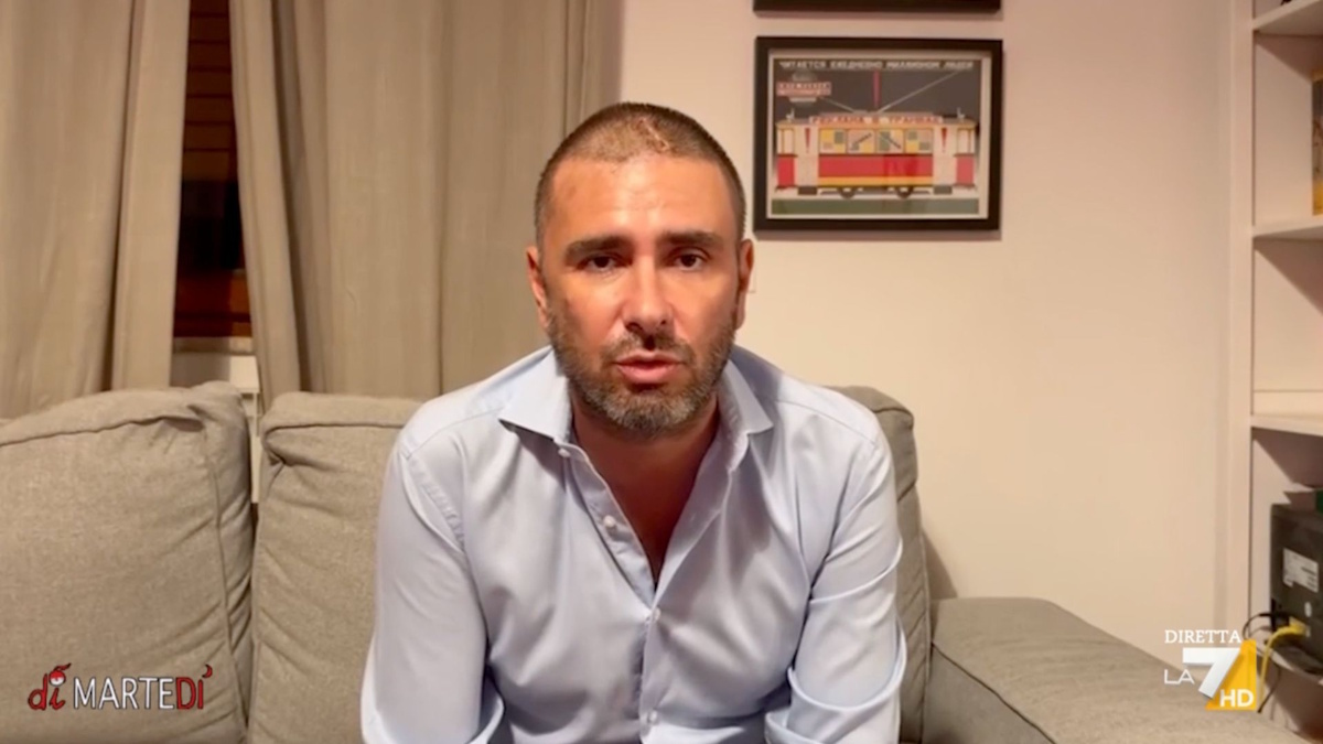 Di Battista: “Il tumore? Sono positivo, ma non mi piace la retorica del guerriero che non molla”- VIDEO Di Battista: “Il tumore? Sono positivo, ma non mi piace la retorica del guerriero che non molla”- VIDEO