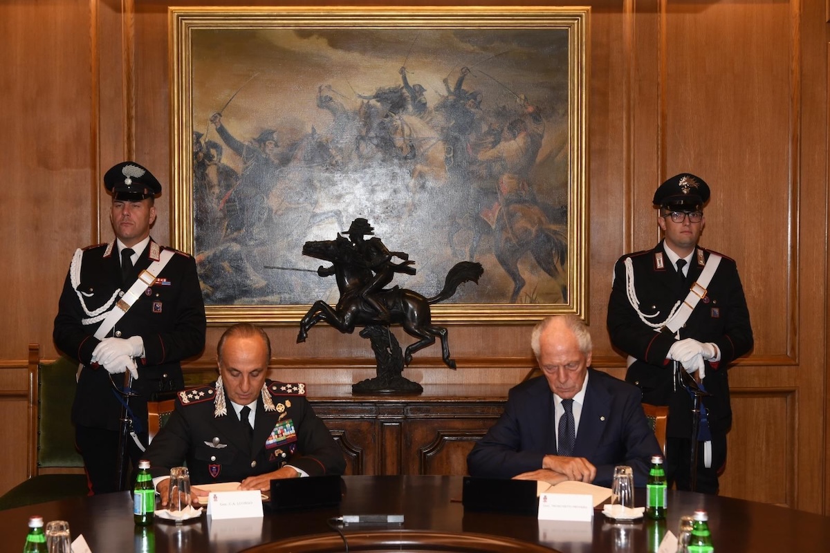 Carabinieri e Pirelli, accordo su Cyber Tyre: 5 Alfa Romeo Tonale controlleranno le strade di Roma Carabinieri e Pirelli, accordo su Cyber Tyre: 5 Alfa Romeo Tonale controlleranno le strade di Roma