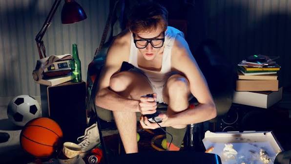 Hikikomori, l’allarme arriva in Regione: giovani chiusi in camera e famiglie lasciate sole Hikikomori, l’allarme arriva in Regione: giovani chiusi in camera e famiglie lasciate sole