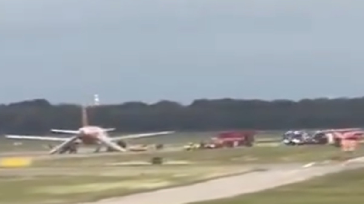 Malpensa, fumo a bordo di un EasyJet: aeroporto chiuso per un’ora. VIDEO Malpensa, fumo a bordo di un EasyJet: aeroporto chiuso per un’ora. VIDEO