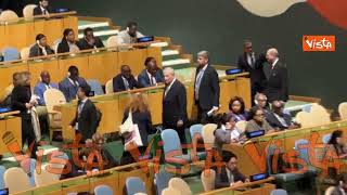 Tajani all’Assemblea Generale dell’Onu si siede in Aula con la delegazione italiana