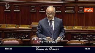 Migranti, Piantedosi: Nel 2026 oltre 6.500 rimpatri forzati e volontari assistiti