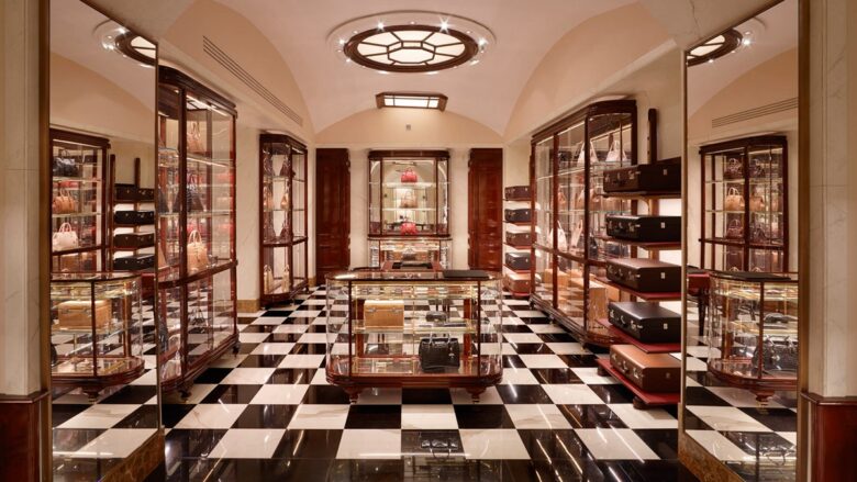 Dentro Prada Galleria: otto piani tra moda, arte e cultura. E c’è anche un “passaggio segreto” sotto l’Ottagono. FOTO Dentro Prada Galleria: otto piani tra moda, arte e cultura. E c’è anche un “passaggio segreto” sotto l’Ottagono. FOTO