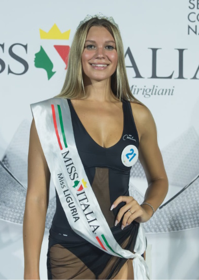 Miss Italia, chi è la vincitrice Sarah Rizea: la 18enne da “100 medaglie” Miss Italia, chi è la vincitrice Sarah Rizea: la 18enne da “100 medaglie”