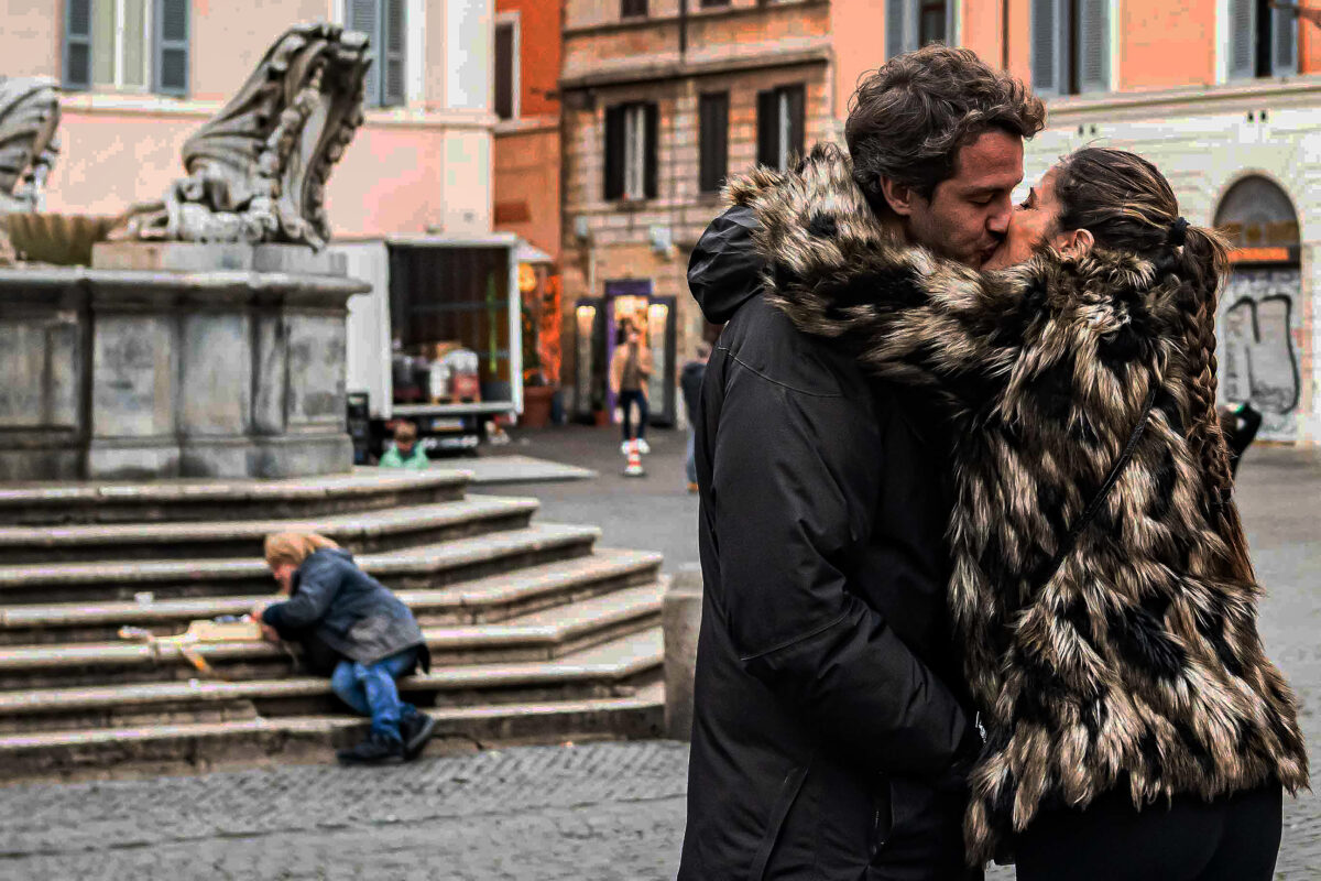 Trastevere mostra la sua vera anima nella collettiva di fotografia curata da Alessandro Lisci Trastevere mostra la sua vera anima nella collettiva di fotografia curata da Alessandro Lisci