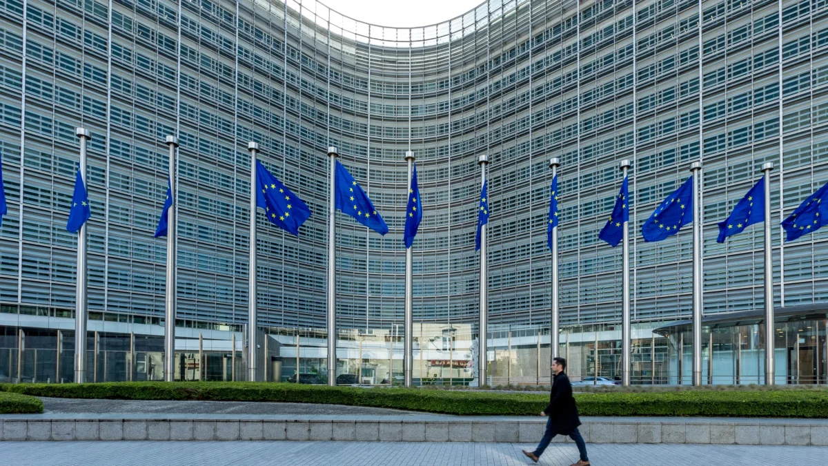 Fondi europei, Roma punta al tesoro di Bruxelles: alleanza con ANCI Lazio per portare milioni nella Capitale Fondi europei, Roma punta al tesoro di Bruxelles: alleanza con ANCI Lazio per portare milioni nella Capitale