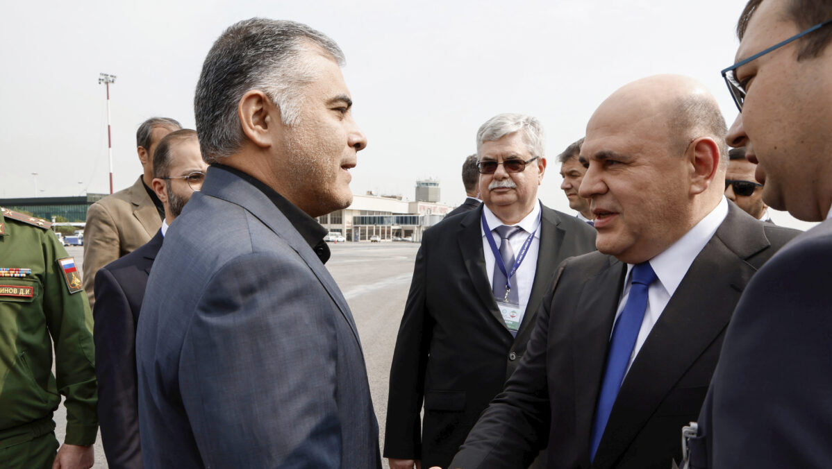 Iran, si dimette il ministro del Petrolio Mohsen Paknejad: Hamid Bord nominato ad interim Iran, si dimette il ministro del Petrolio Mohsen Paknejad: Hamid Bord nominato ad interim
