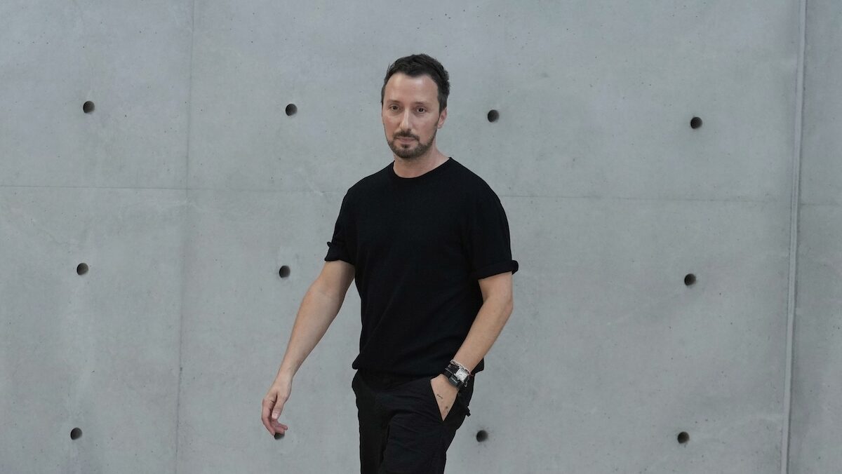 Yves Saint Laurent, colpo di scena: Vaccarello lascia direzione creativa Yves Saint Laurent, colpo di scena: Vaccarello lascia direzione creativa