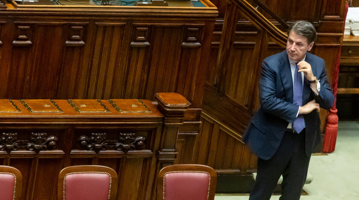 Meloni al M5S: “La potenza di fuoco di Conte? Serviva alle banche, non alle imprese” Meloni al M5S: “La potenza di fuoco di Conte? Serviva alle banche, non alle imprese”
