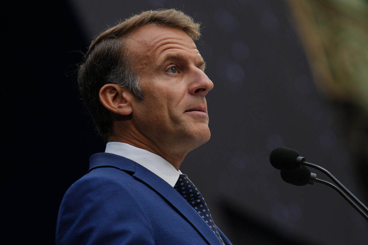 Energia, Macron riunisce il G7: “Fino a 100 milioni di barili dalle riserve strategiche”. Ecco il piano contro il caro-diesel Energia, Macron riunisce il G7: “Fino a 100 milioni di barili dalle riserve strategiche”. Ecco il piano contro il caro-diesel