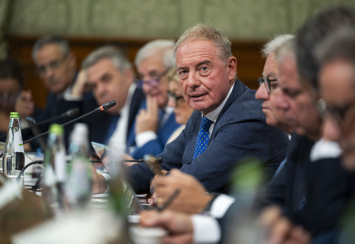 Ex Ilva, il governo chiama a rapporto i sindacati: nuovo tavolo a Palazzo Chigi. Ecco quando Ex Ilva, il governo chiama a rapporto i sindacati: nuovo tavolo a Palazzo Chigi. Ecco quando