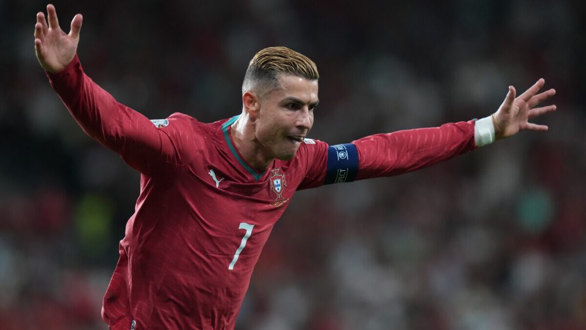 Portogallo, Ronaldo lascia il ritiro: adesso rischia fino a sei mesi di squalifica Portogallo, Ronaldo lascia il ritiro: adesso rischia fino a sei mesi di squalifica