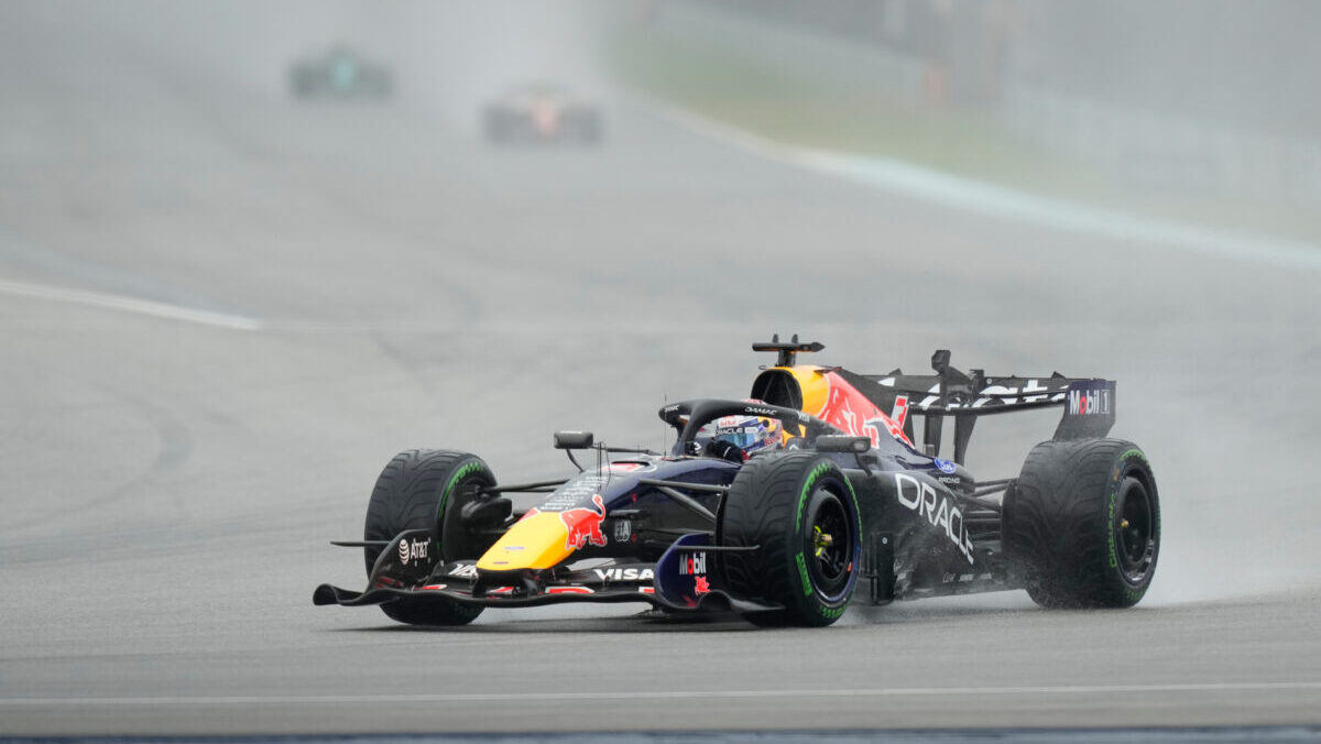 Formula 1 GP Bahrain, in Malesia Super Max Verstappen vince una gara folle: Kimi Antonelli si avvicina al titolo, Hamilton terzo Formula 1 GP Bahrain, in Malesia Super Max Verstappen vince una gara folle: Kimi Antonelli si avvicina al titolo, Hamilton terzo