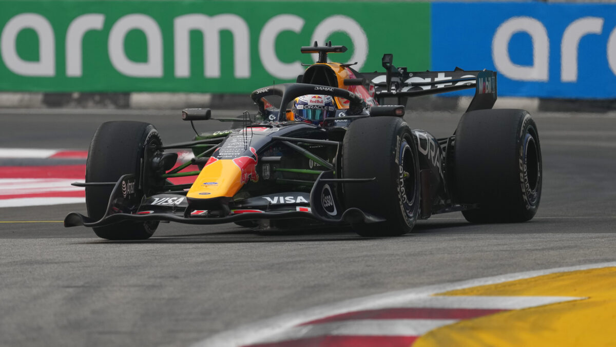 F1 Singapore, qualifiche sprint: Verstappen in pole ma è sotto indagine. Leclerc terzo, Antonelli solo settimo F1 Singapore, qualifiche sprint: Verstappen in pole ma è sotto indagine. Leclerc terzo, Antonelli solo settimo