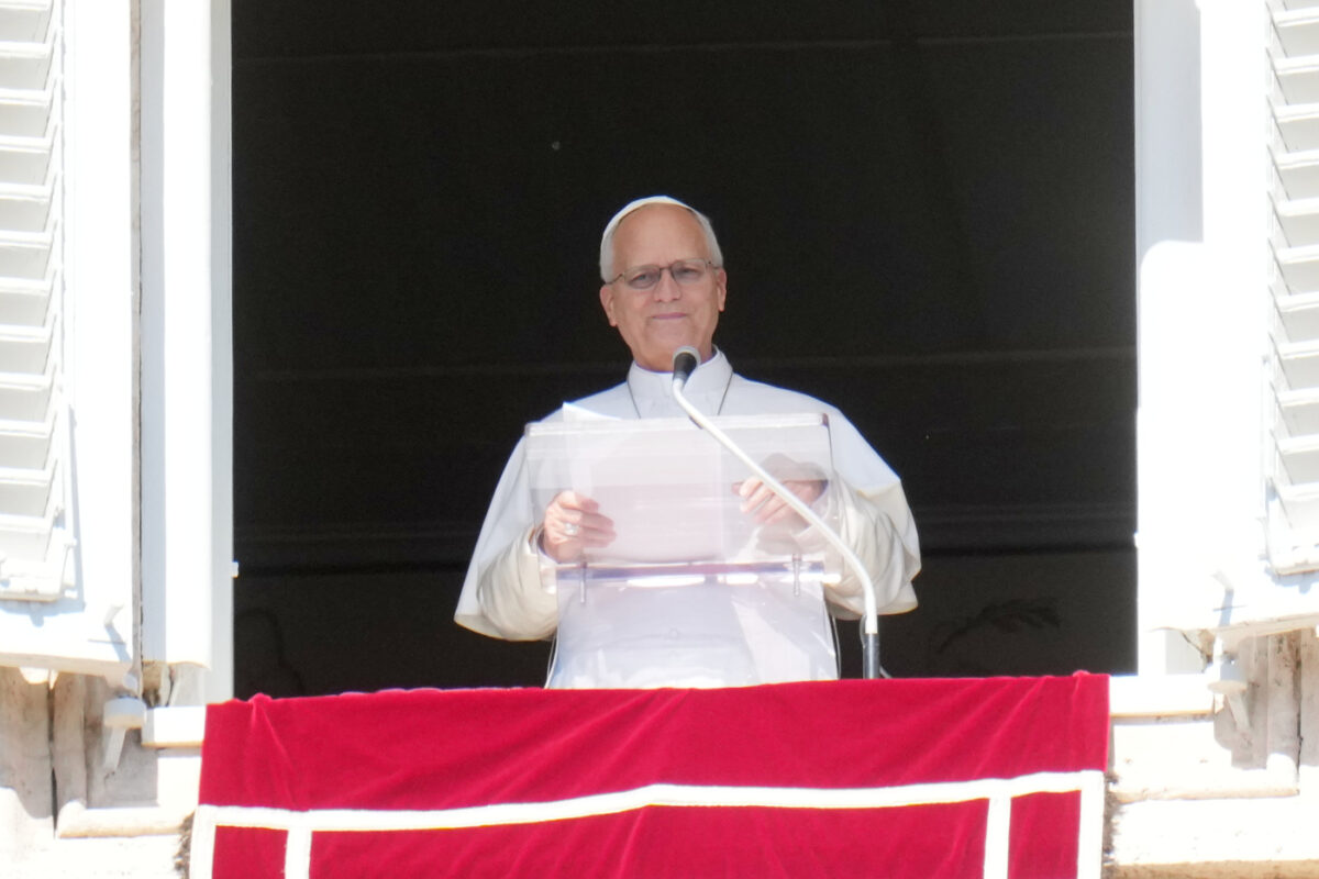 Galleria foto 'Vaticano, l’annuncio di Papa Leone XIV: “Ho un nodulo al polmone, mi opereranno nei prossimi giorni”. Il messaggio di vicinanza di Meloni' - foto 1