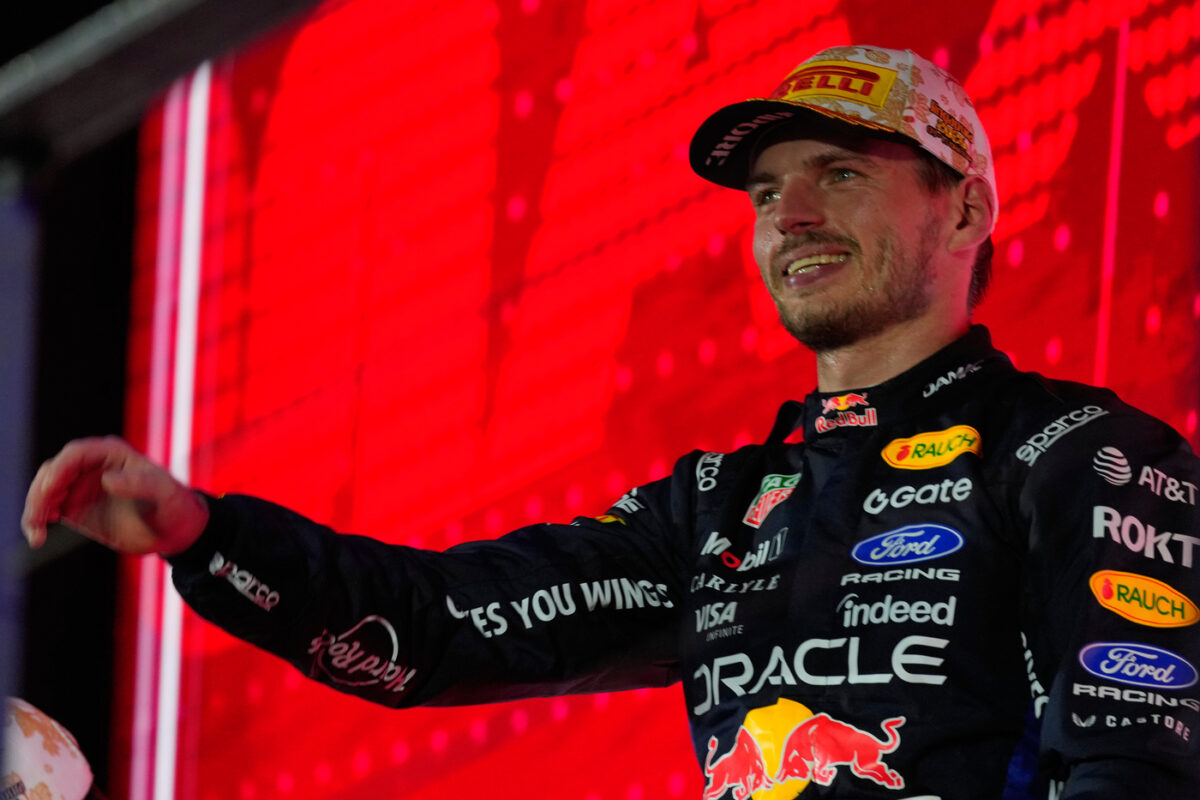 Formula 1, Verstappen torna a dominare e conquista Singapore 2026. La Ferrari di Leclerc seconda, terzo Kimi Formula 1, Verstappen torna a dominare e conquista Singapore 2026. La Ferrari di Leclerc seconda, terzo Kimi