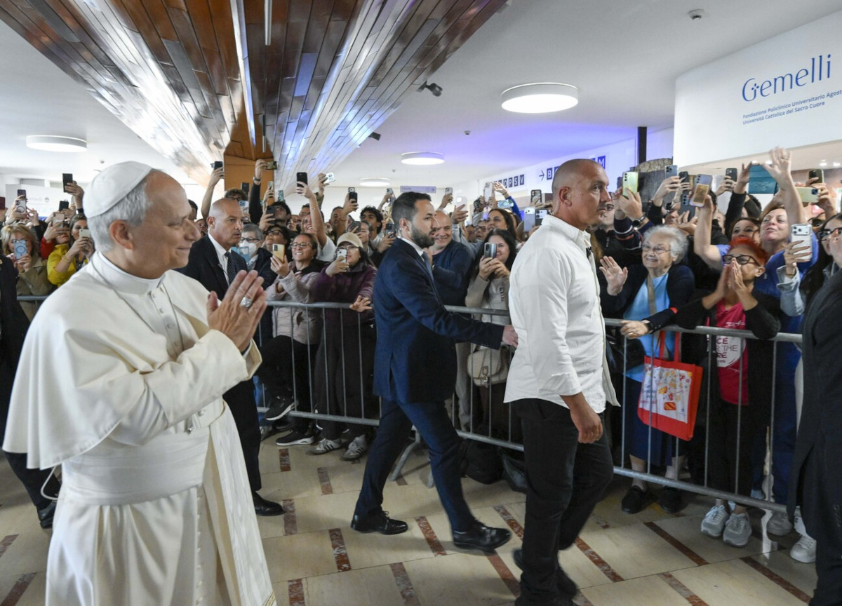 Papa, asportato un tumore maligno. Intervento di 90 minuti “senza complicazioni”. Poi quella richiesta di Leone che fa ben sperare Papa, asportato un tumore maligno. Intervento di 90 minuti “senza complicazioni”. Poi quella richiesta di Leone che fa ben sperare