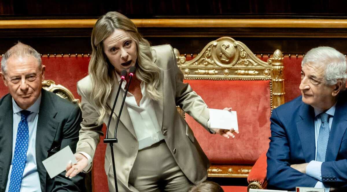 Meloni a Provenzano (Pd): “Trump non mi vezzeggia, non sono arrivata qui con carezze a moine”. E accusa la sinistra di misoginia Meloni a Provenzano (Pd): “Trump non mi vezzeggia, non sono arrivata qui con carezze a moine”. E accusa la sinistra di misoginia