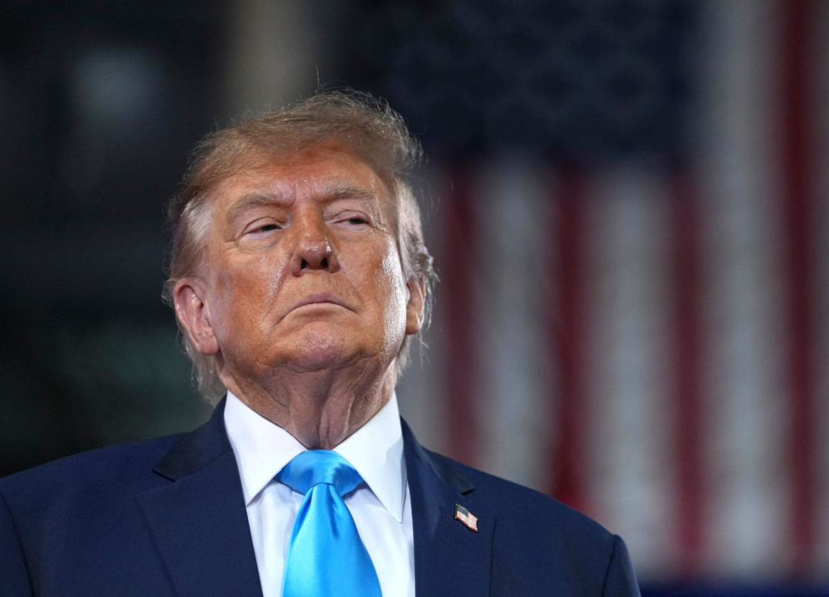 Trump in caduta libera, consenso ai minimi a due settimane dal voto. Paga il costo della vita alle stelle e la guerra senza via d’uscita Trump in caduta libera, consenso ai minimi a due settimane dal voto. Paga il costo della vita alle stelle e la guerra senza via d’uscita