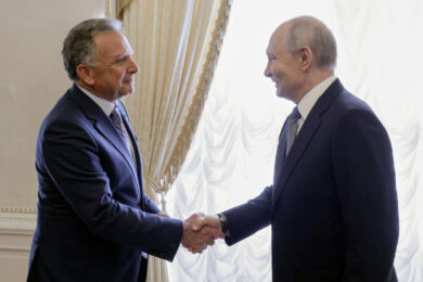 Ucraina, Putin esaminerà le proposte di Witkoff. Zelensky pronto a congelare il fronte per fermare la guerra