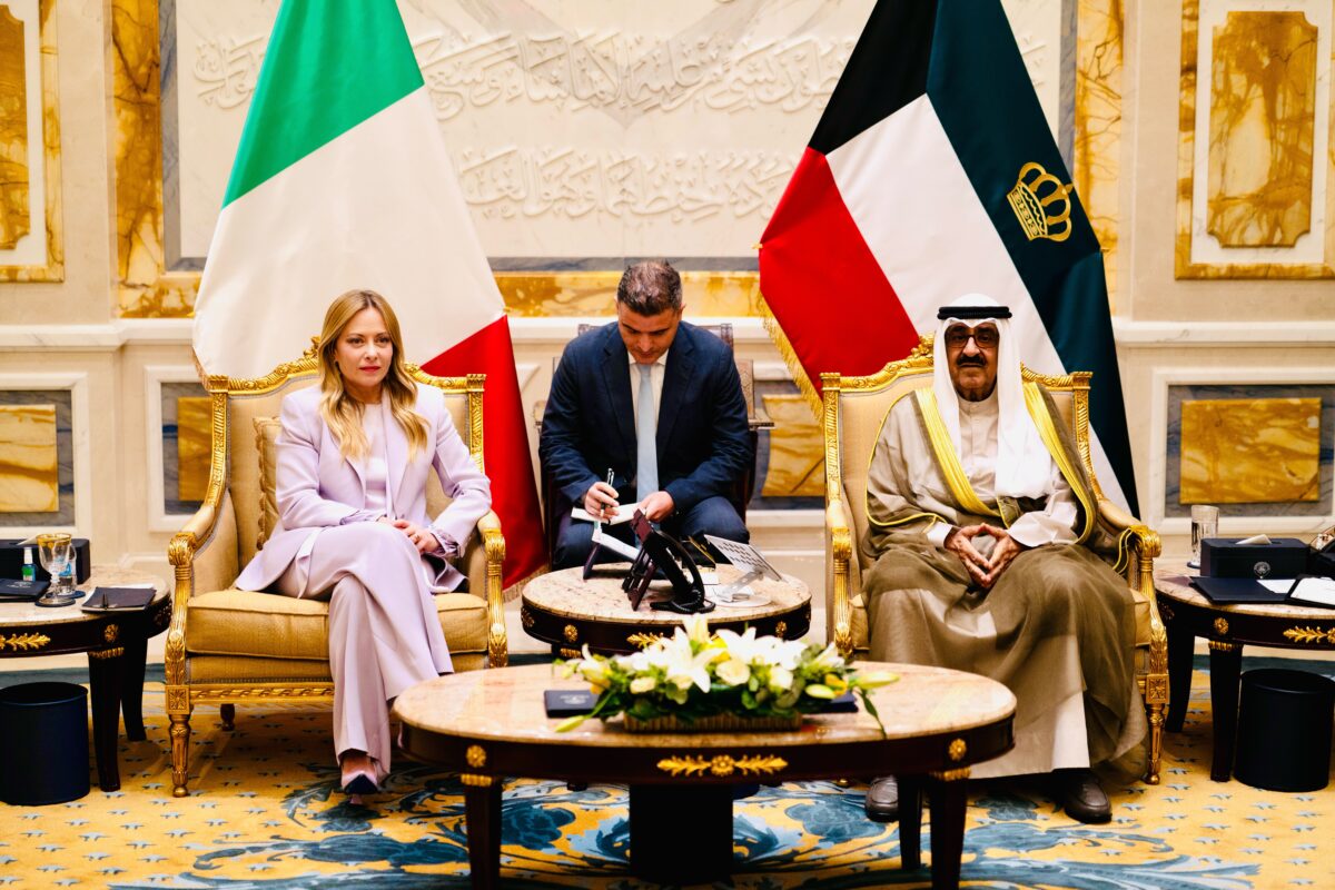 Meloni in Kuwait, due partite e una sola premier: apertura sui carburanti e ipotesi di un ruolo sull’Ucraina Meloni in Kuwait, due partite e una sola premier: apertura sui carburanti e ipotesi di un ruolo sull’Ucraina