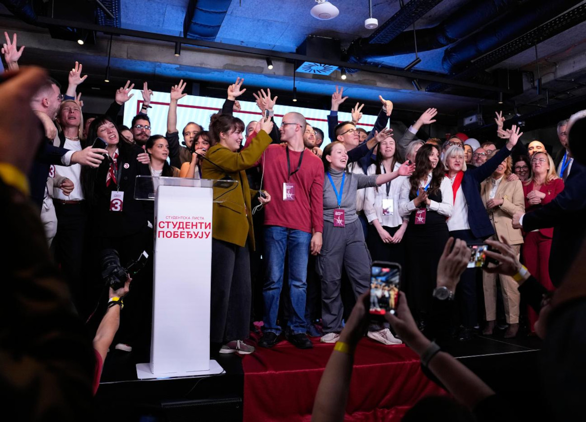 Elezioni in Serbia, vincono gli studenti: finisce l’era Vucic dopo 14 anni. “Non avremo mai più un dittatore”. Belgrado in festa Elezioni in Serbia, vincono gli studenti: finisce l’era Vucic dopo 14 anni. “Non avremo mai più un dittatore”. Belgrado in festa