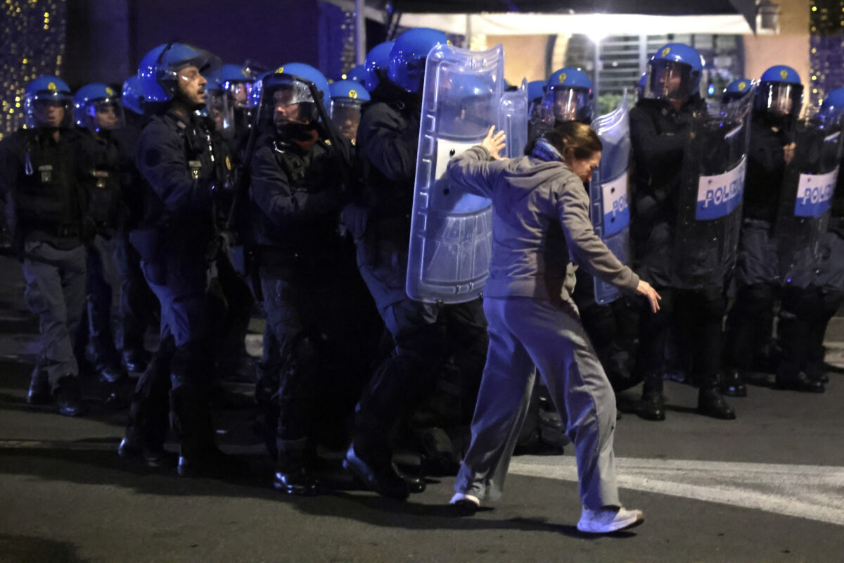 Sciopero, oltre 1 milione e mezzo di manifestanti e 60 piazze coinvolte. Scontri a Roma e Torino, otto fermati nella capitale Sciopero, oltre 1 milione e mezzo di manifestanti e 60 piazze coinvolte. Scontri a Roma e Torino, otto fermati nella capitale