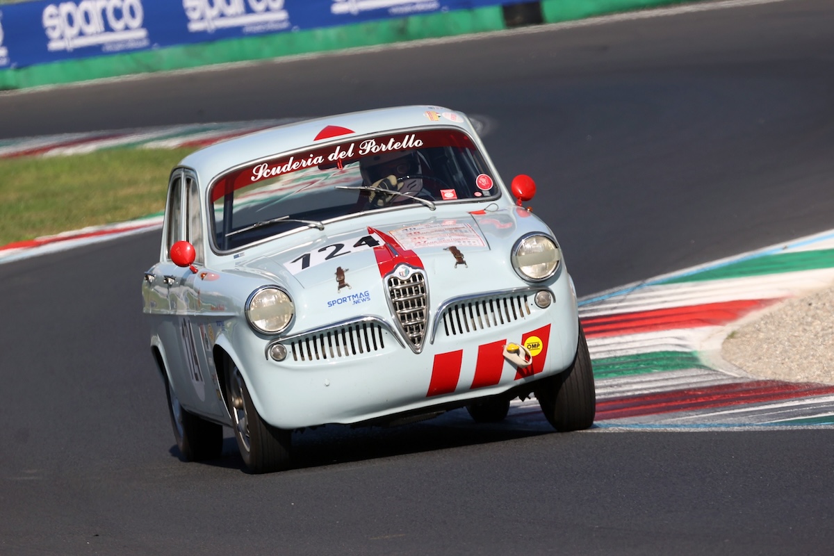 Casa Alfa Romeo a Monza: vetture storiche da competizione e Giulia Quadrifoglio Casa Alfa Romeo a Monza: vetture storiche da competizione e Giulia Quadrifoglio