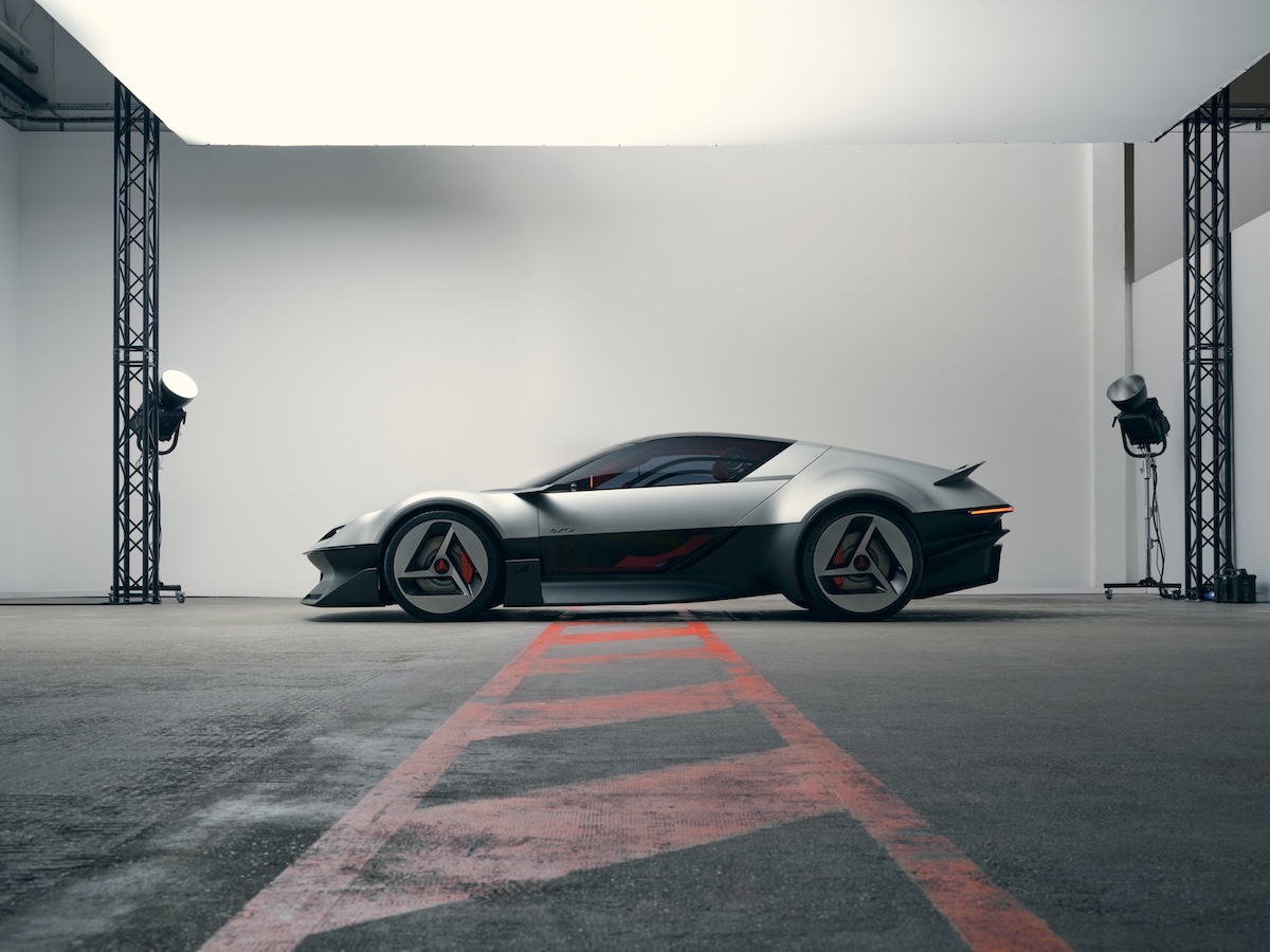 Parigi 2026, Alpine A310 Vision: il mito sportivo rinasce come concept