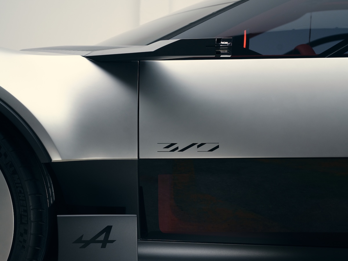 Parigi 2026, Alpine A310 Vision: il mito sportivo rinasce come concept