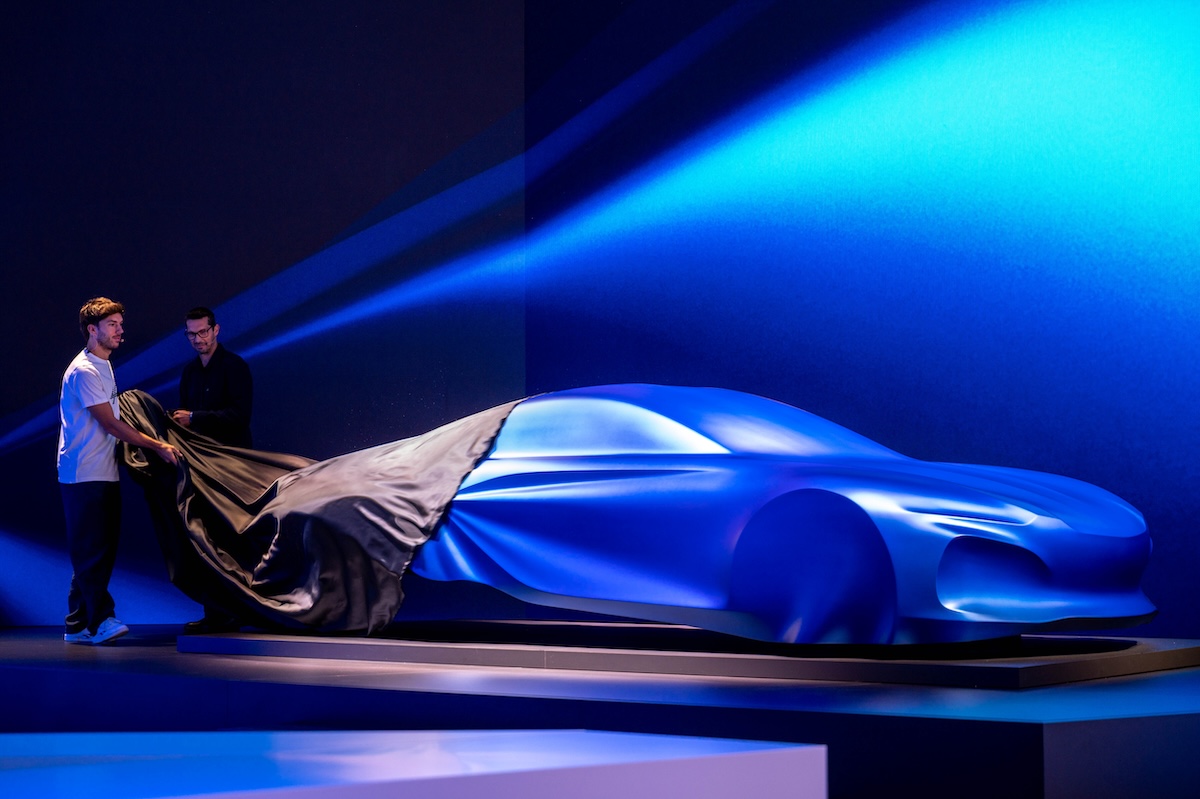 Alpine A110 2027, prime forme a Parigi: cosa cambia con l’elettrico Alpine A110 2027, prime forme a Parigi: cosa cambia con l’elettrico