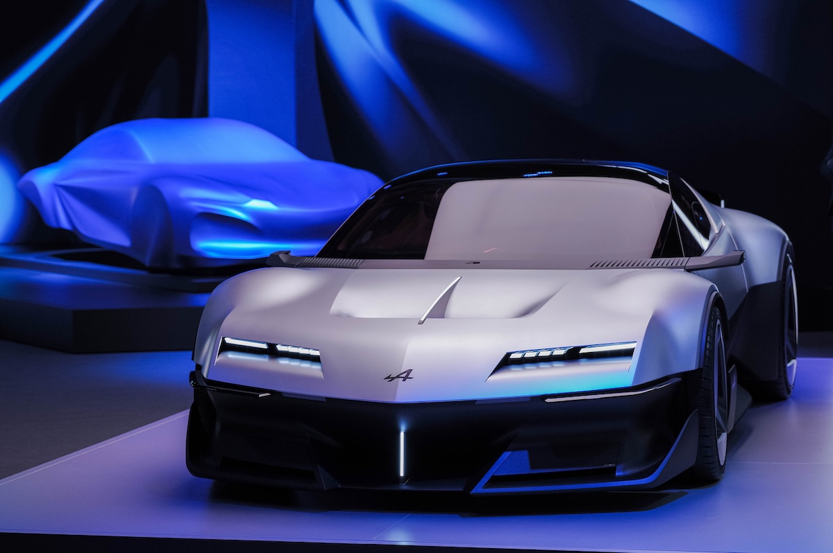 Alpine A110 2027, prime forme a Parigi: cosa cambia con l’elettrico Alpine A110 2027, prime forme a Parigi: cosa cambia con l’elettrico