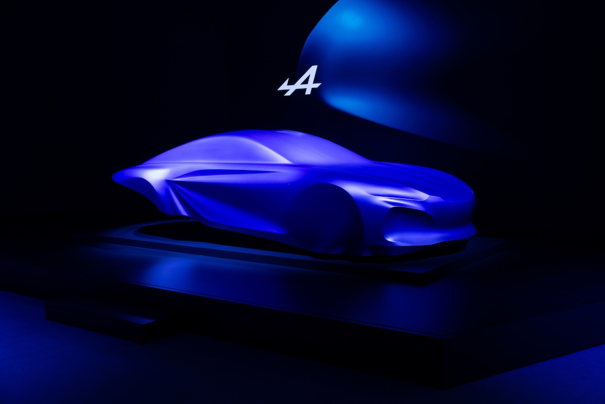 Alpine A110 2027, prime forme a Parigi: cosa cambia con l’elettrico Alpine A110 2027, prime forme a Parigi: cosa cambia con l’elettrico